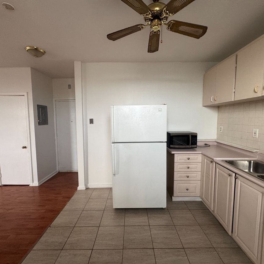 For Lease - 279 Drouillard Road Unit# 3, Windsor, Ontario - Photo 1