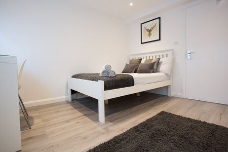 2 Bed Flat, Newington Butts, SE11 - Photo 3