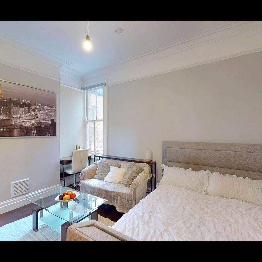 Room in a Shared House, Granville Gardens, W5 - Photo 1