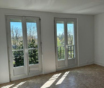 Location Appartement 3 Pièces 65 m² - Photo 2