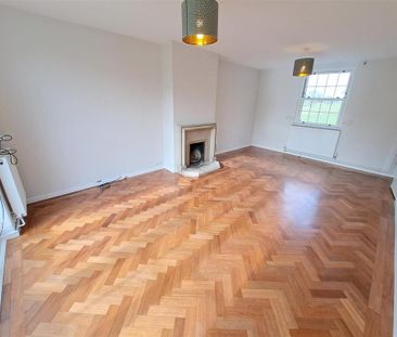 3 bedroom detached house to rent - Photo 2