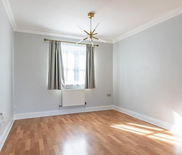 4 bedroom semi-detached house to rent - Photo 6