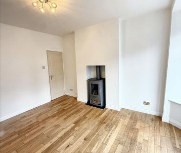 4 bedroom semi-detached house to rent - Photo 3