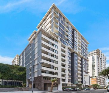 Stylish Fully Furnished 2-Bedroom Apartment with Parking in Wolli C... - Photo 6