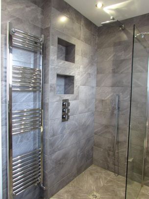 3 bedroom end of terrace house to rent - Photo 1