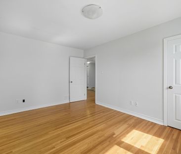For Lease - 713 Burns Street Unit# Main, Whitby, Ontario - Photo 2