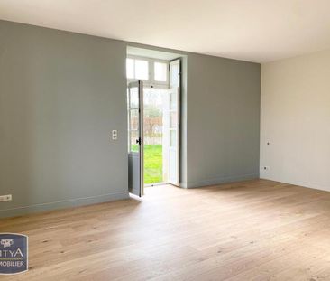 Location Appartement 1 pièce 37m² FONTENAY LE COMTE 85200 - Photo 5