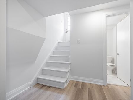 For Lease - 883 Francis Road, Burlington, Ontario - Photo 5