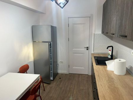 Apartament 2 camere situat in zona Tomis III - Fotografie 4