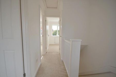 3 bedroom semi-detached house to rent - Photo 4
