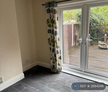 3 bedroom semi-detached house to rent - Photo 4