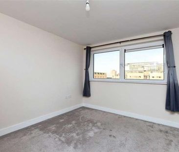 Drift Court, Basin Approach, London, E16 - Photo 6