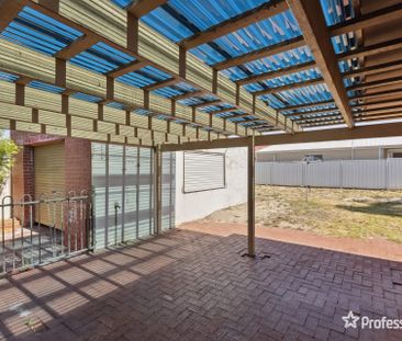 28 Selsey Way, Balga WA 6061 - Photo 2