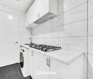 Expansive Modern Living with Double-Storey Design and Lifestyle Appeal - Photo 5