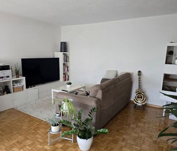 Moderne , grosszügige Wohnung mit viel Raumgefühl und sonnigem Balkon - Foto 3