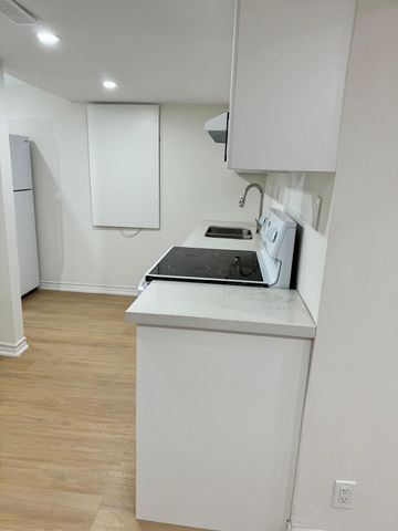 For Lease - 29 Ringway Road, Brampton, Ontario - Photo 4