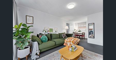 Bright & Spacious 1 bedroom! - Photo 2