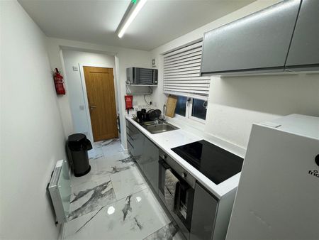 LONDON ROAD, Coventry, CV1 - Photo 4