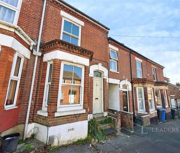 3 bedroom terraced house to rent - Photo 6