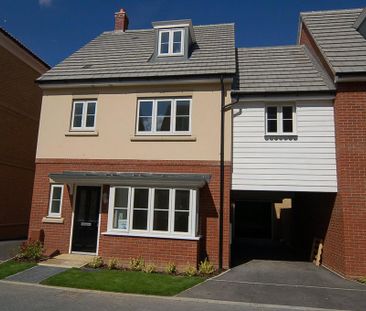 4 bedroom semi-detached house to rent - Photo 1