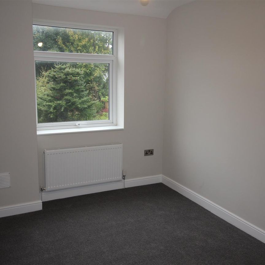 2 Bedroom Terraced House for Rent - Photo 1