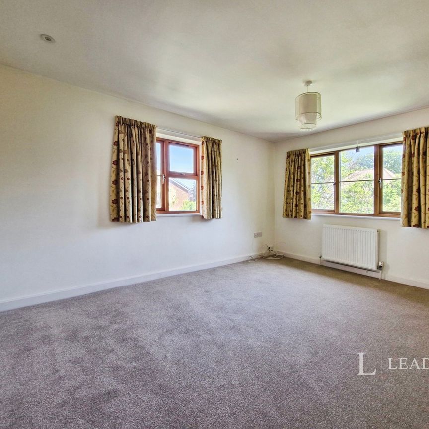 4 bedroom house to rent Carlton Road, Gosport, PO12 - Photo 1