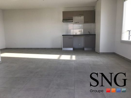 T3 AVEC BALCON ET PARKING - Photo 1