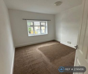 2 bedroom semi-detached house to rent - Photo 2