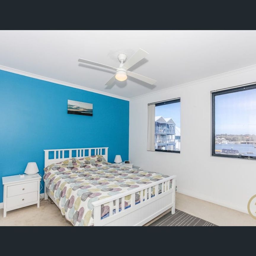 STUNNING WATER VIEWS PLUS BOAT PEN - Photo 1