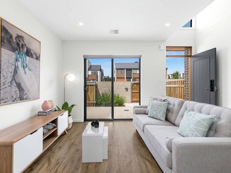 Modern Home in Convenient Location - Photo 3