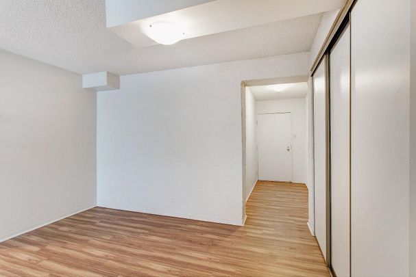 350 Rue Prince-Arthur Ouest, Montréal, QC - Photo 1