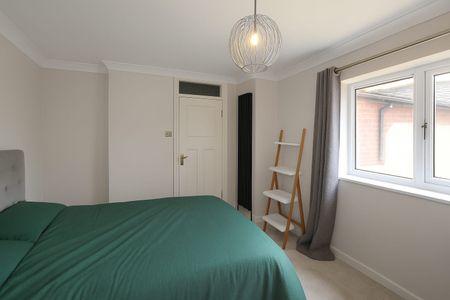 Chantry Place, Eton - Photo 3