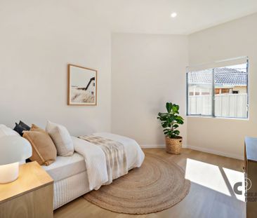 Newly renovated 3-bedroom coastal cottage - Photo 4