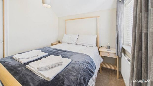 2 bedroom end of terrace house to rent - Photo 1