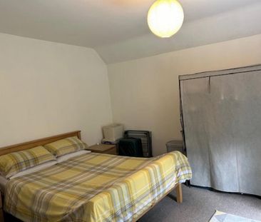 2 bedroom semi-detached house to rent - Photo 2