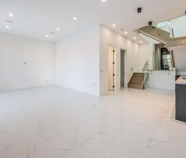 For Lease - 230 Townsgate Drive, Vaughan, Ontario - Photo 6