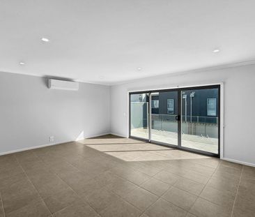 🏡 Brand New 3-Bedroom Townhouse in Wollert - Photo 1