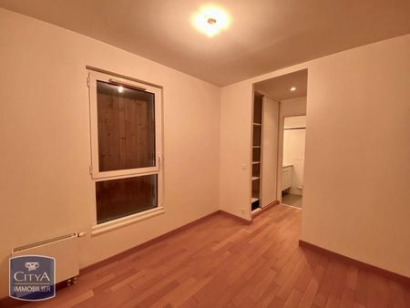 Location Appartement 4 pièces 106m² ST PIERRE DES CORPS 37700 - Photo 4