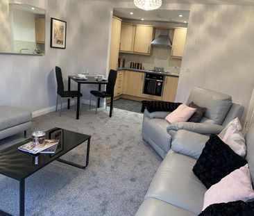 2 bedroom flat to rent - Photo 2