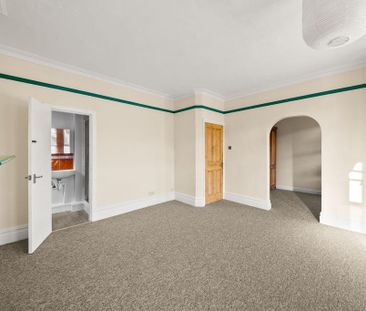 4 bedroom semi-detached house to rent - Photo 2