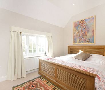 Brook Farm, Worplesdon, GU3 - Photo 1