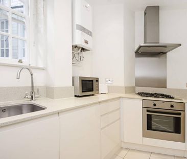 3 bedroom flat to rent - Photo 6