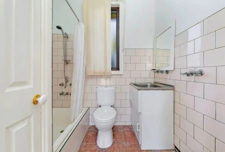 “Charming 3-Bedroom Home in the Heart of Seven Hills” - Photo 4