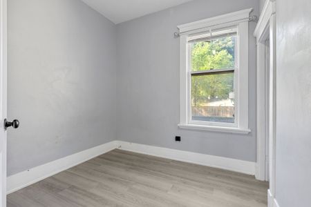 For Lease - 633 Hamilton Road, London East, Ontario - Photo 5