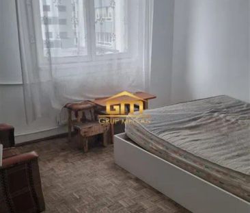 Apartament 2 camere de inchiriat - Zonă Centrala, etaj 4/4 - Fotografie 2