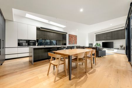 23 Boundary Street, Port Melbourne VIC 3207 - House For Rent | Domain - Photo 2