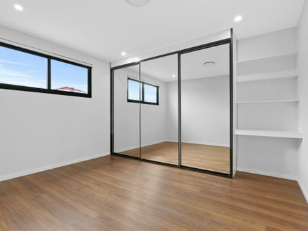 Luxury Family Home - Photo 2