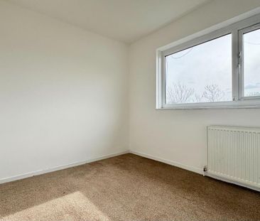 4 bedroom terraced house to rent - Photo 1