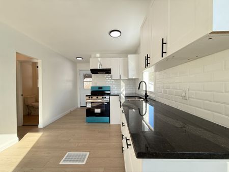 For Lease - 1000 Hamilton Road, London East, Ontario - Photo 3