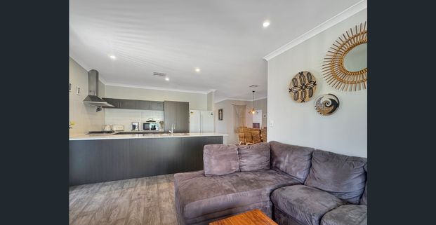 Fully-Furnished Home Opposite Beautiful Park - Photo 1